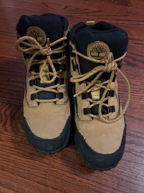 Timberland Kids Tan and Black Lace-Up Hiking Boots - Good Condition